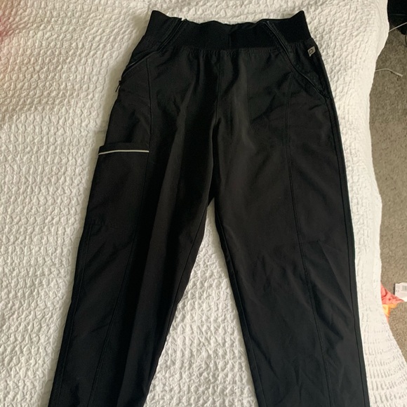 Infinity Jogger Scrubs - Picture 3 of 3